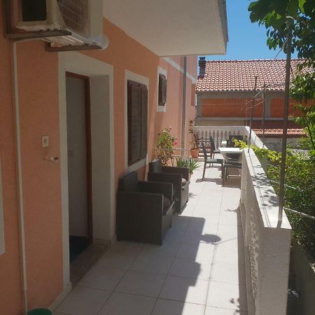 Guest House Alisa Hvar Town Exterior photo